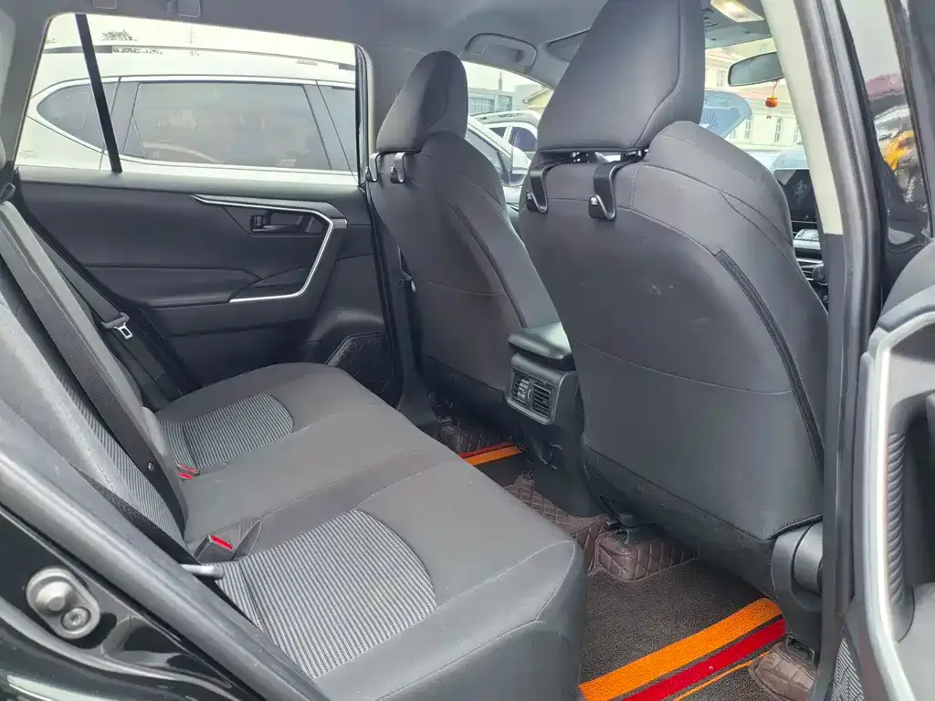Toyota Wildlander 2023 из CN, фото 9