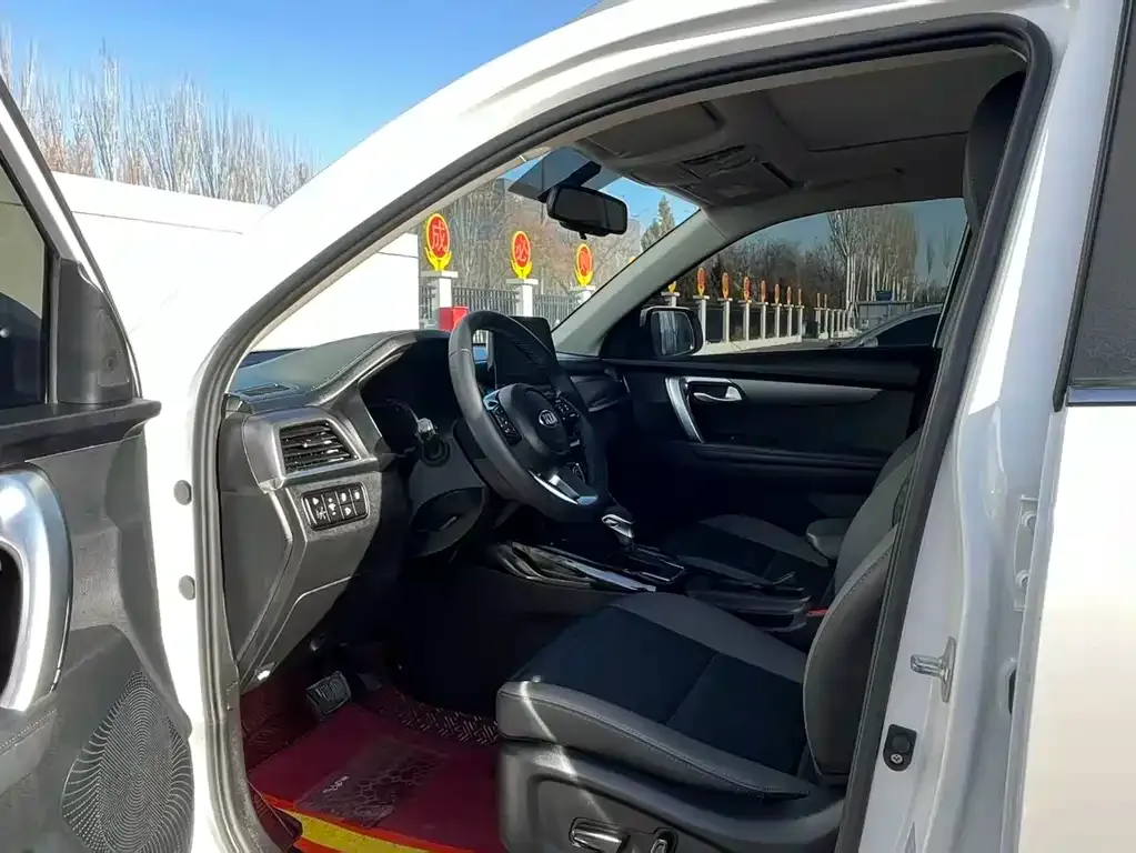 Kia Sportage — фото 5