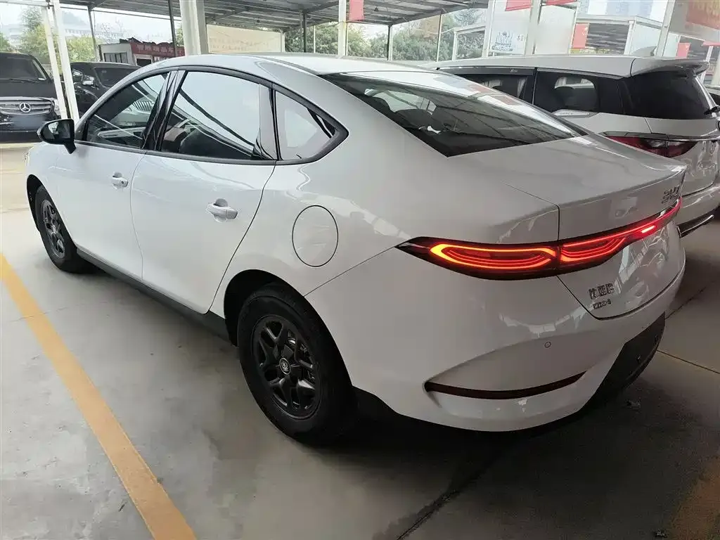 BYD Qin PLUS — фото 5