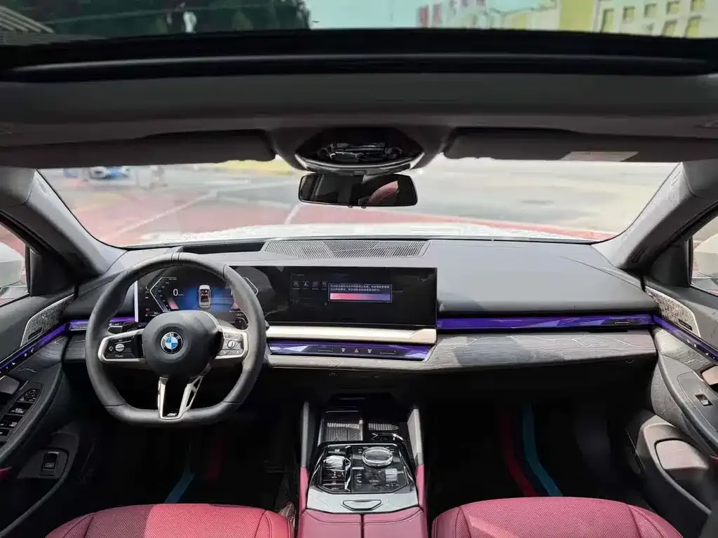 BMW 5 Series 2024 из CN, фото 8