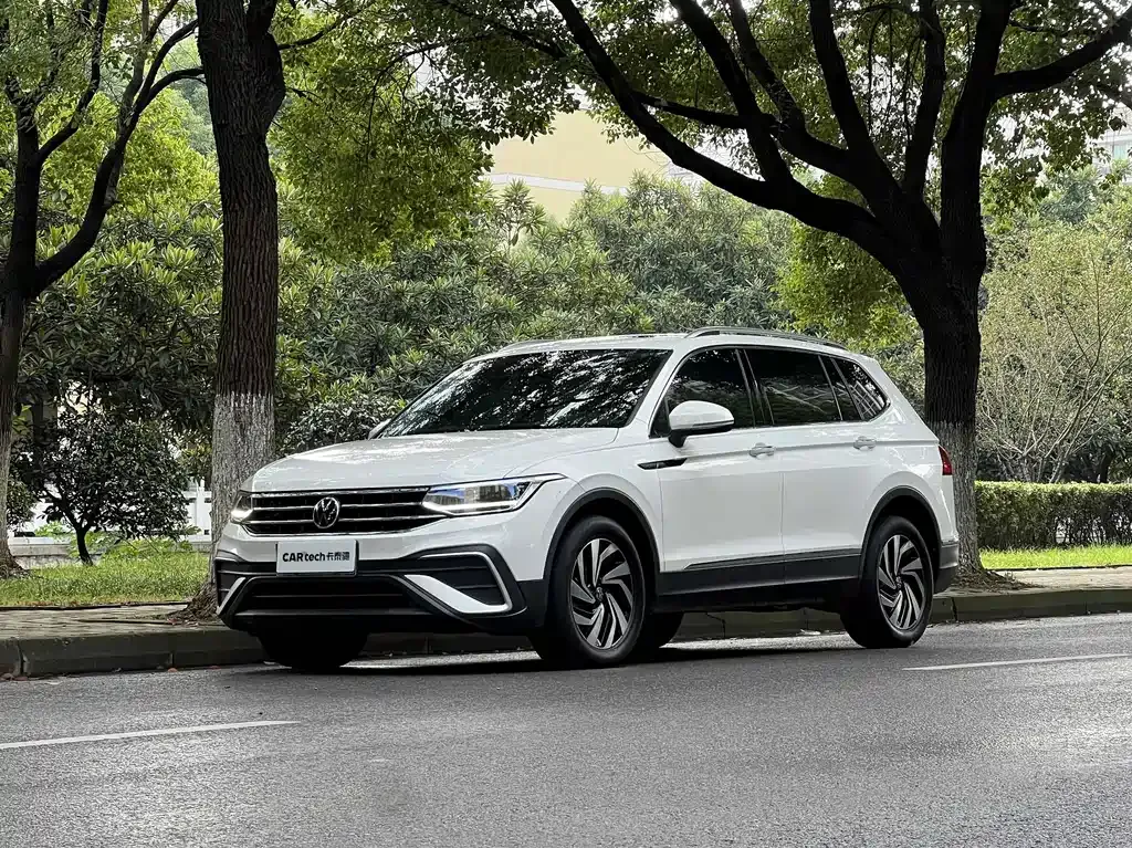 Volkswagen Tiguan L 2021 из CN, фото 1