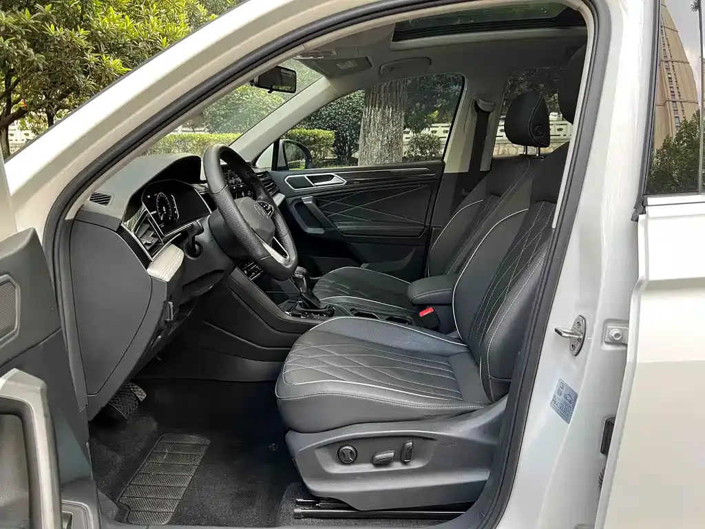 Volkswagen Tiguan L 2021 из CN, фото 10