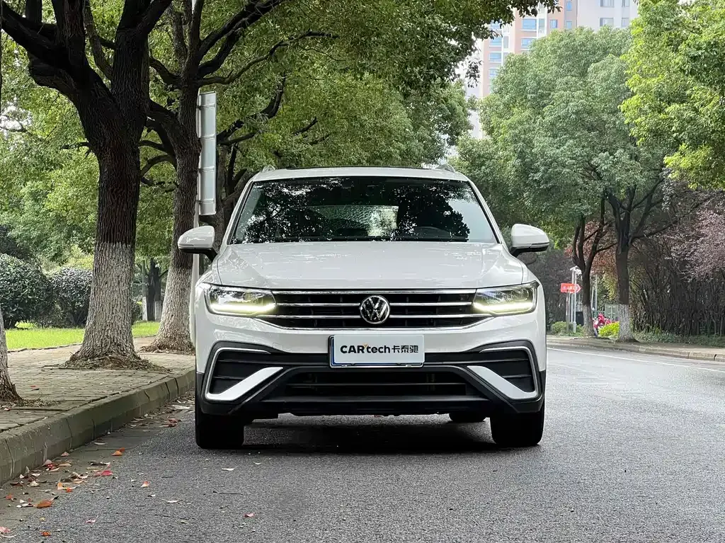 Volkswagen Tiguan L 2021 из CN, фото 2