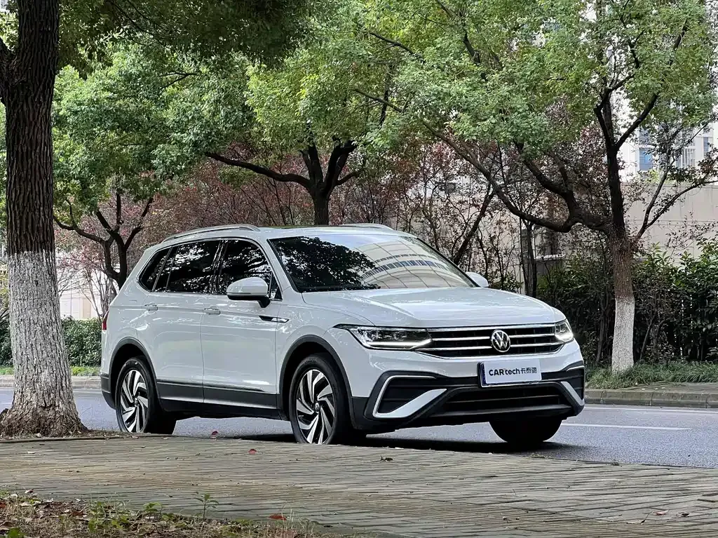 Volkswagen Tiguan L 2021 из CN, фото 3