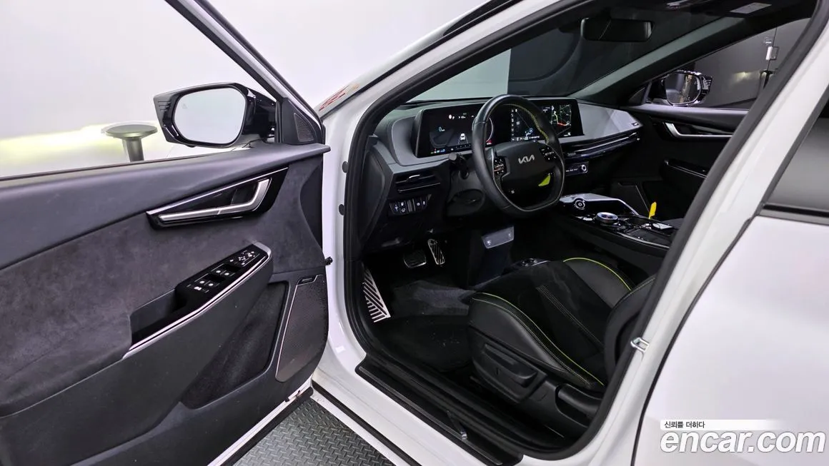 Kia EV6 2023 из KR, фото 10
