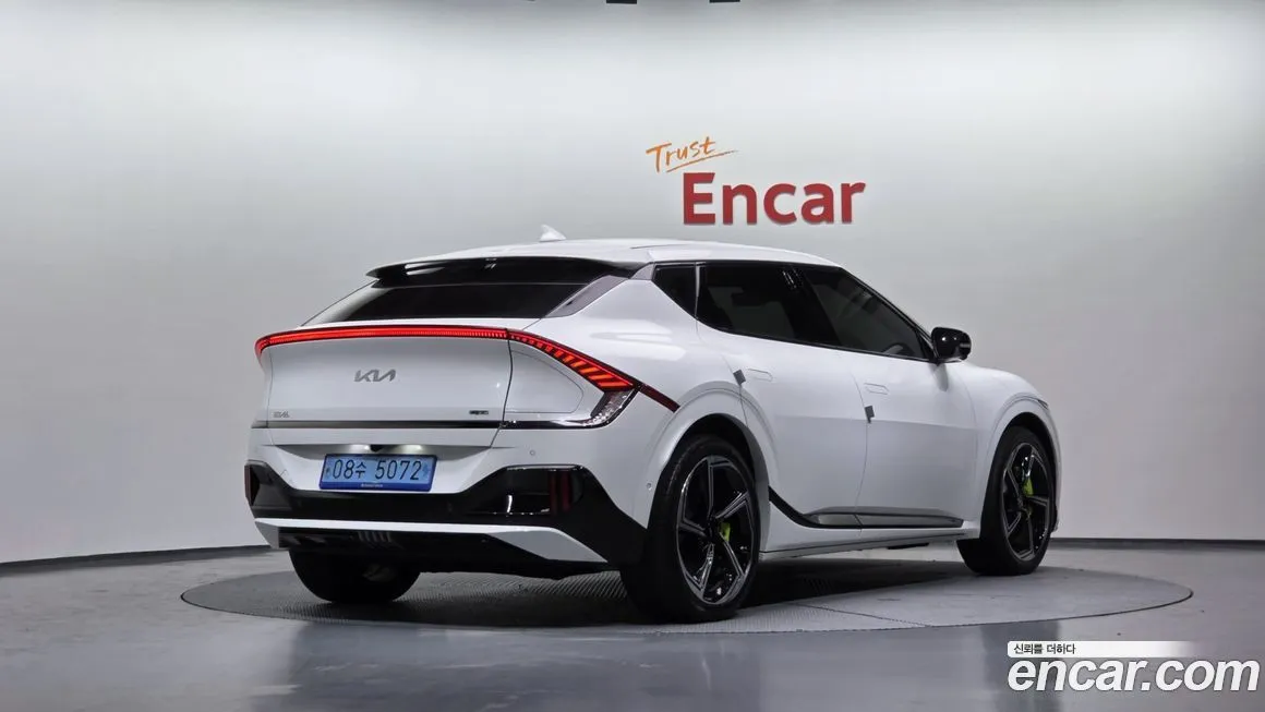 Kia EV6 2023 из KR, фото 2