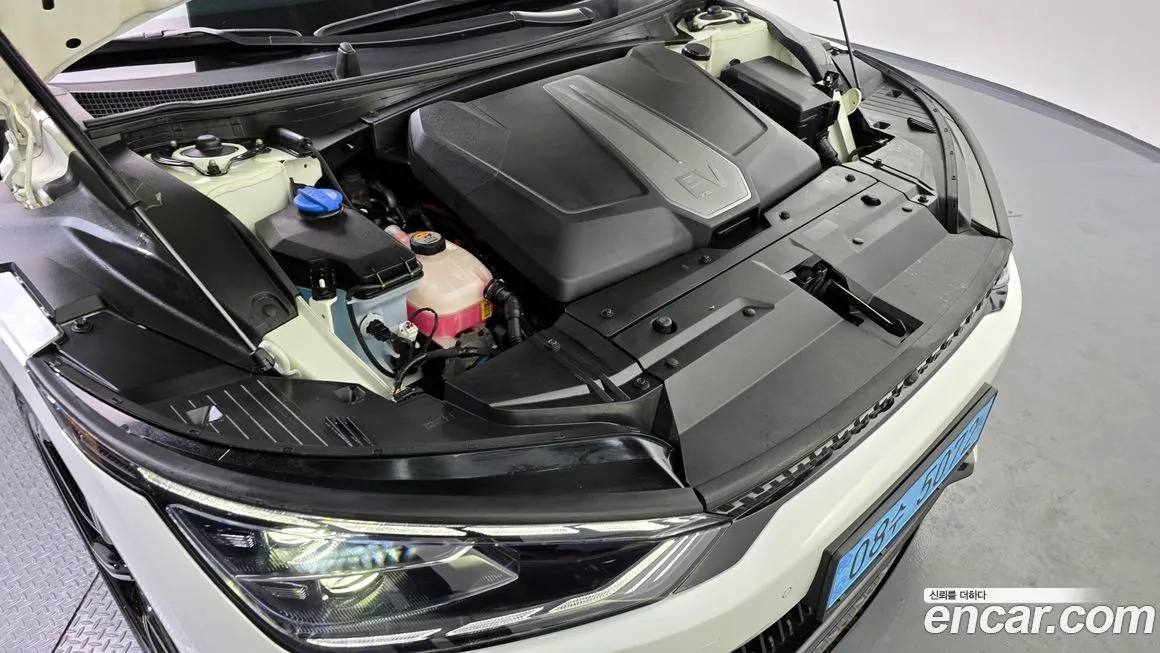 Kia EV6 2023 из KR, фото 6