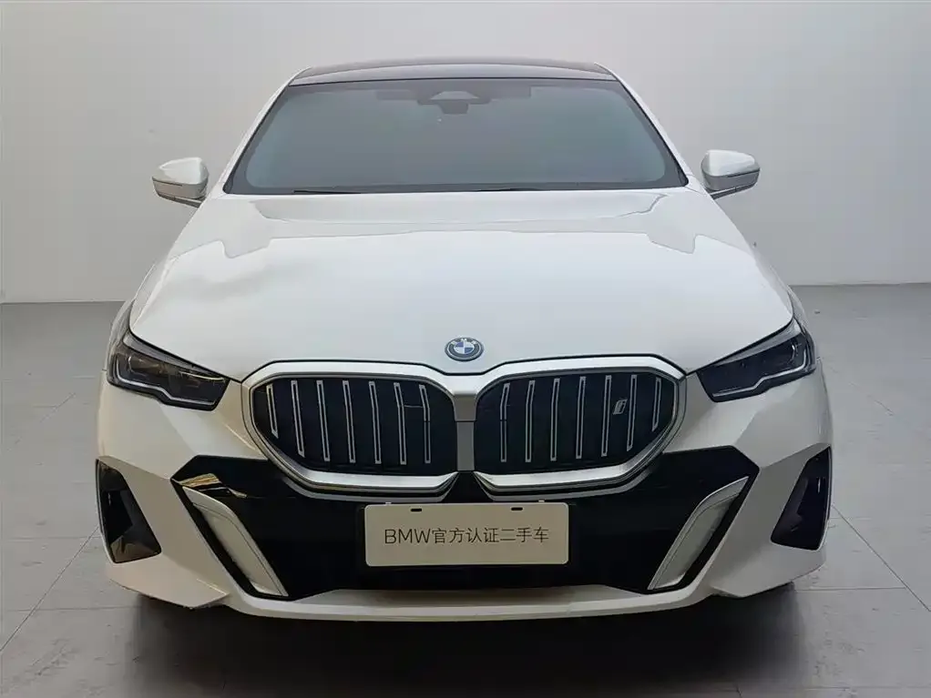 BMW i5 2025 из CN, фото 2