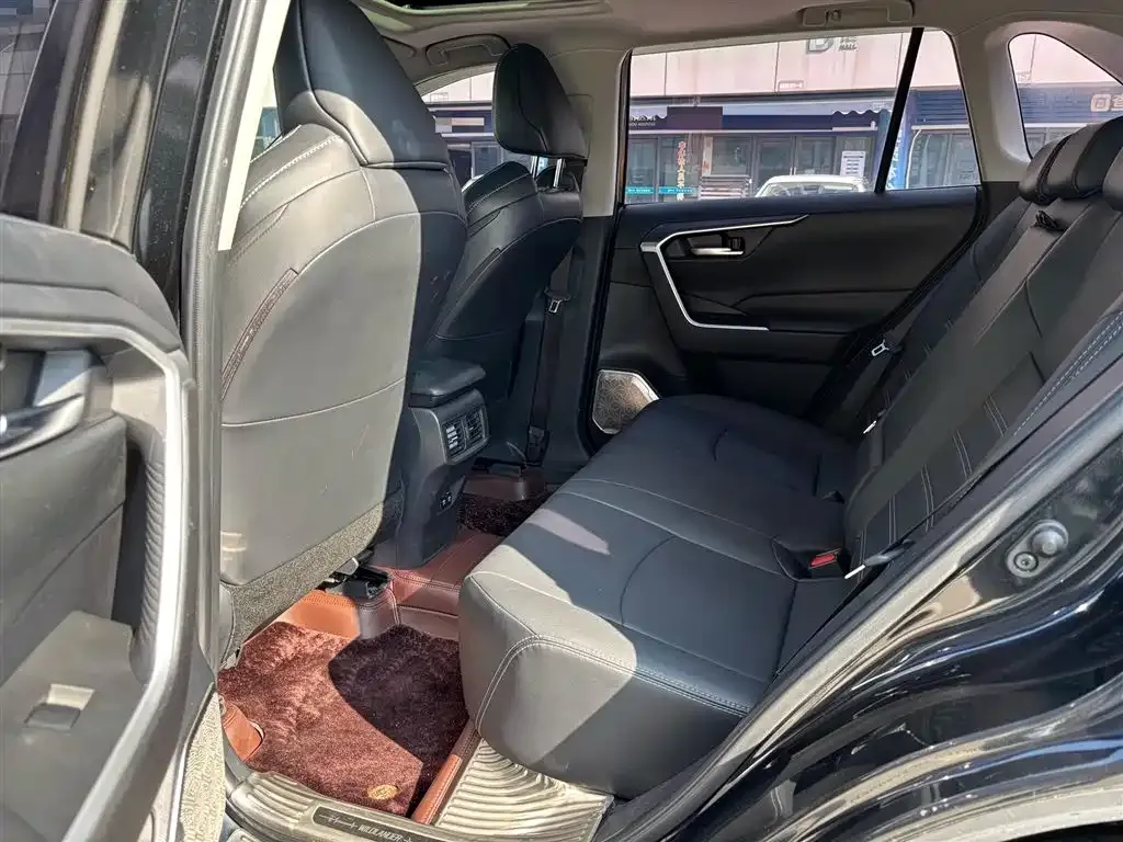 Toyota Wildlander 2021 из CN, фото 9