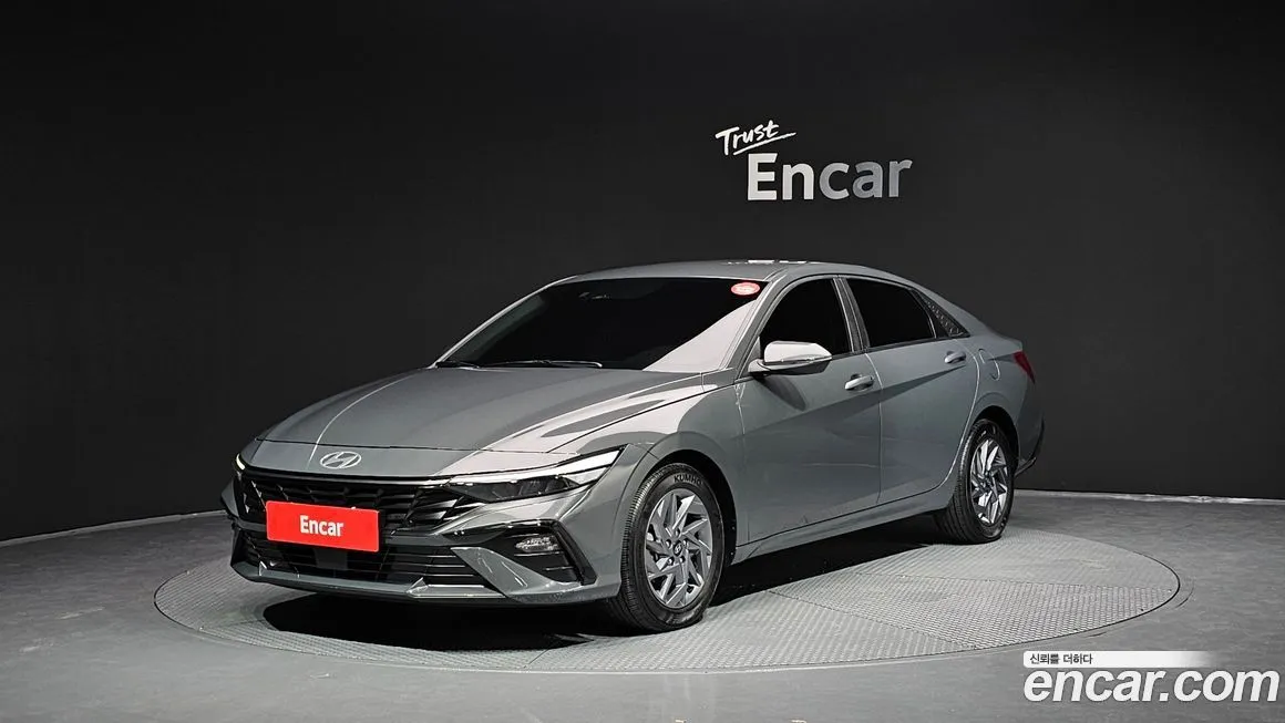 Hyundai AVANTE — фото 1