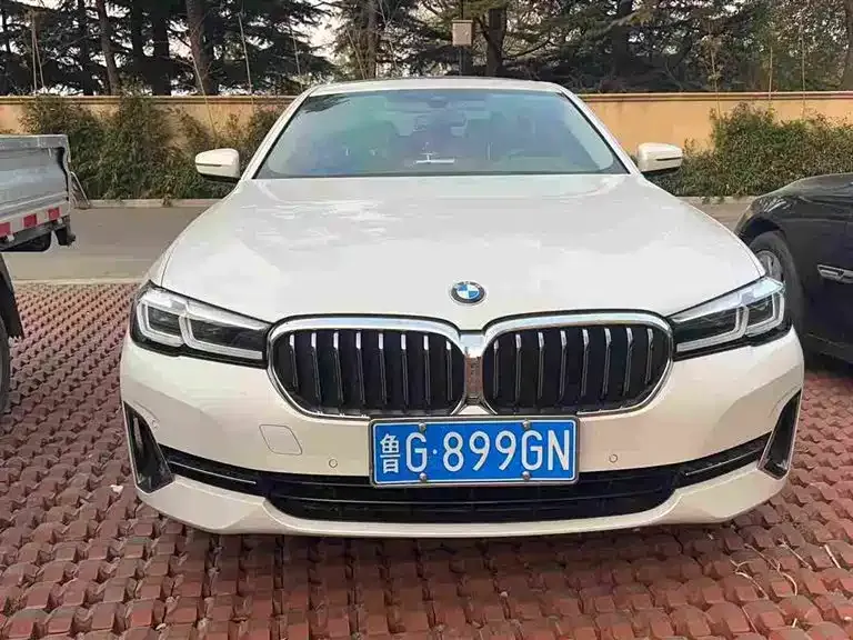 BMW 5 Series — фото 4