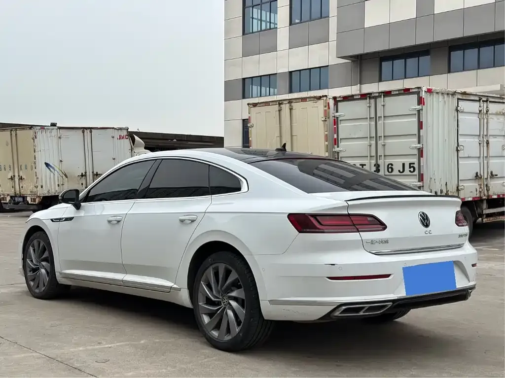 Volkswagen CC 2021 из CN, фото 2