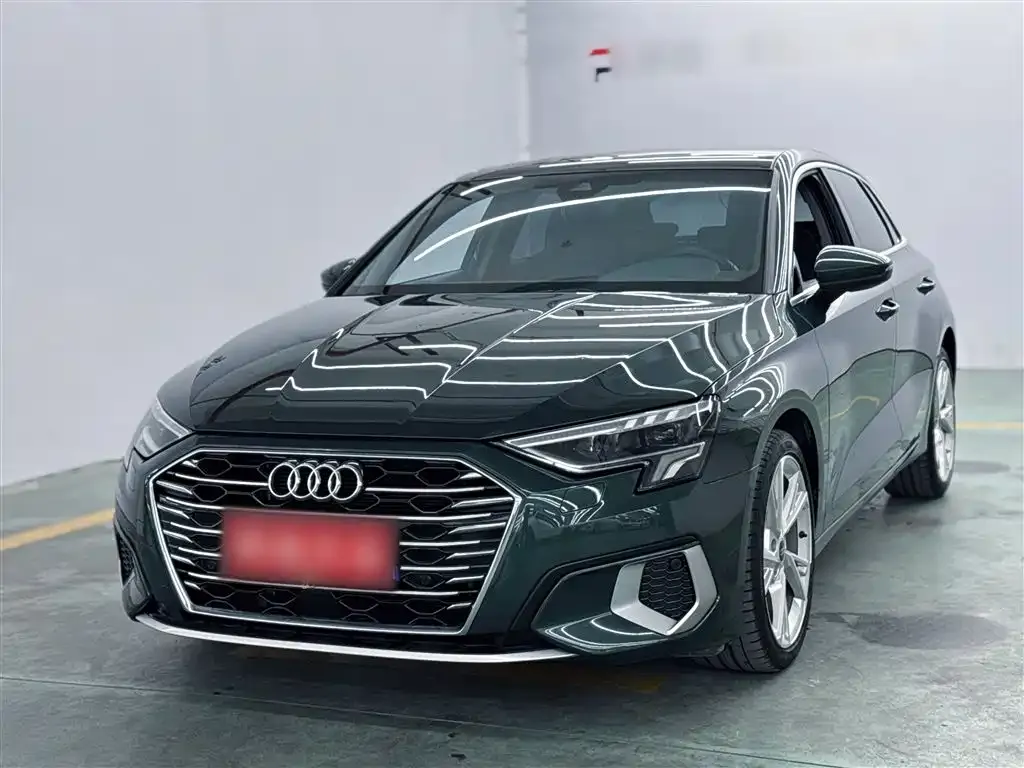 Audi A3 — фото 1