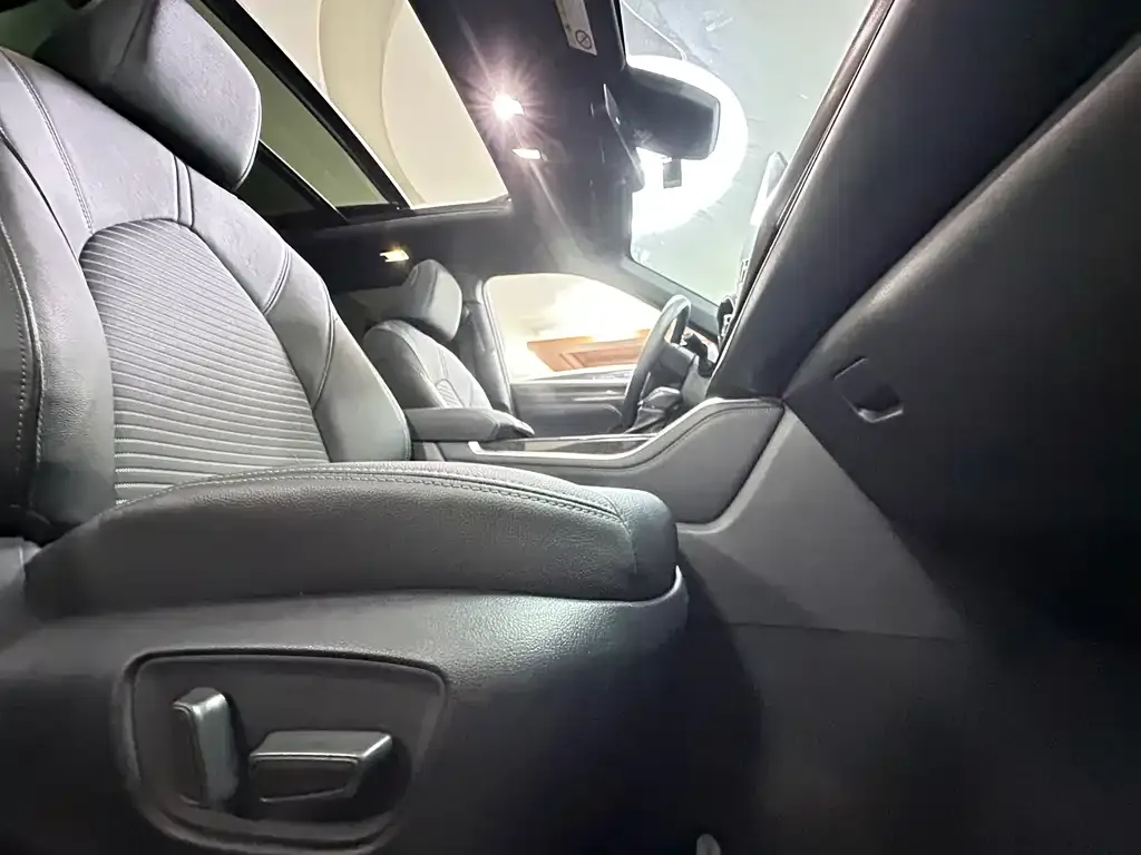 BMW i5 — фото 10