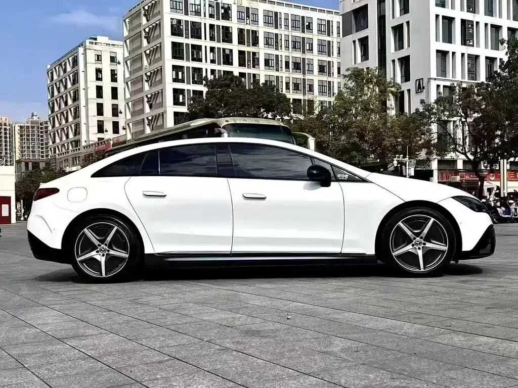Mercedes-Benz EQE 2023 из CN, фото 4