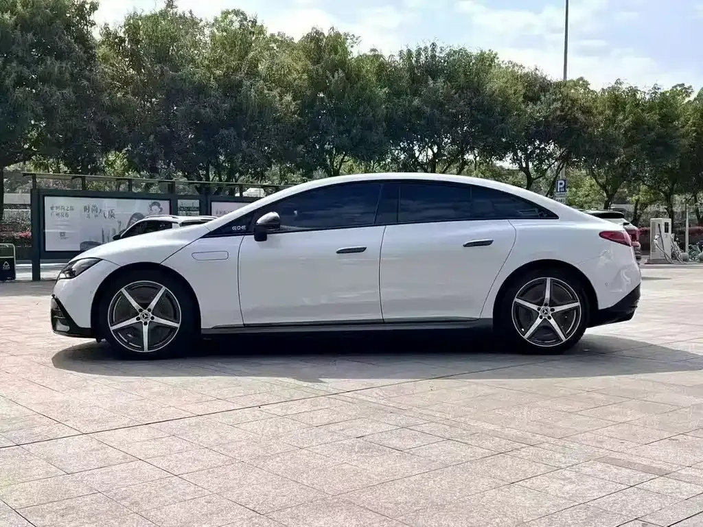 Mercedes-Benz EQE 2023 из CN, фото 5