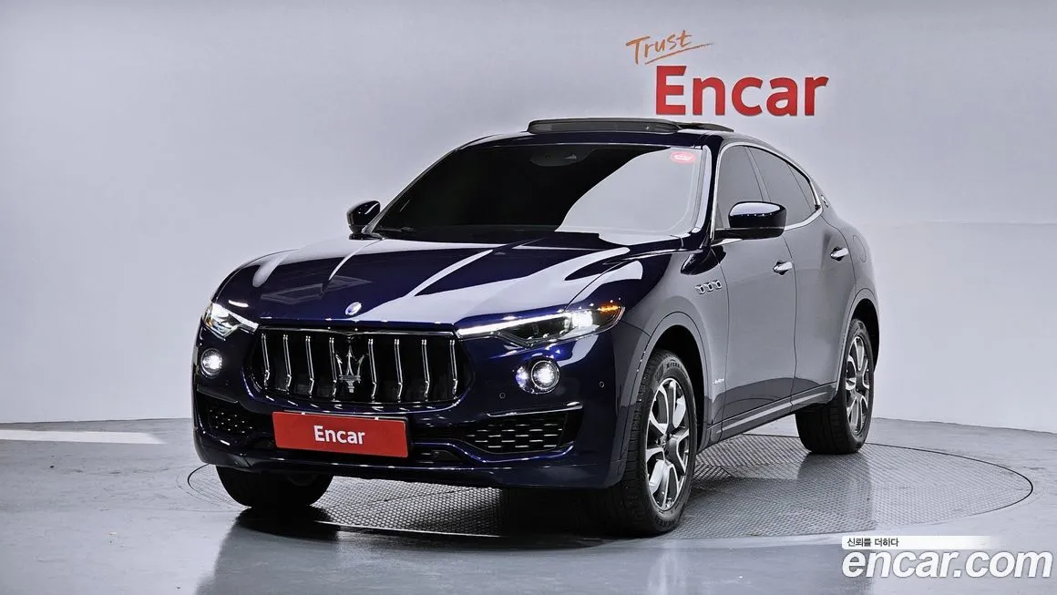 Maserati Levante — фото 1