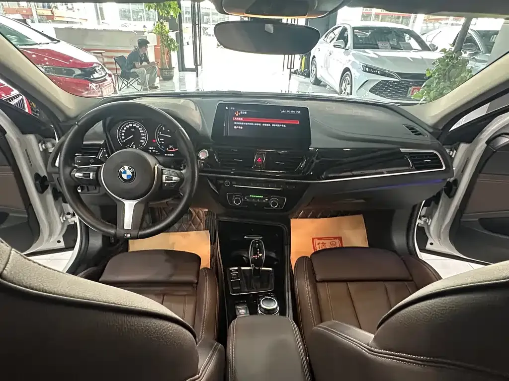 BMW 1 Series 2022 из CN, фото 10