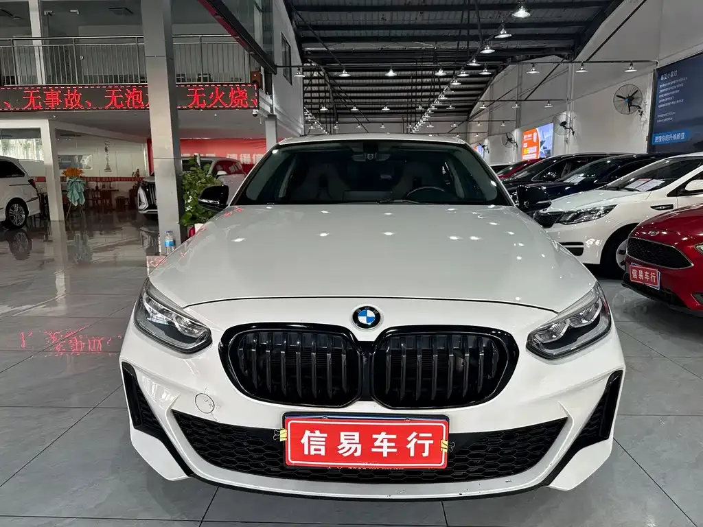 BMW 1 Series 2022 из CN, фото 2