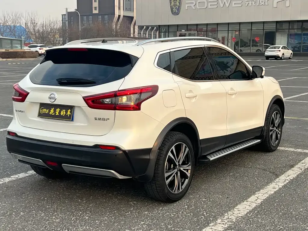 Nissan Qashqai — фото 5