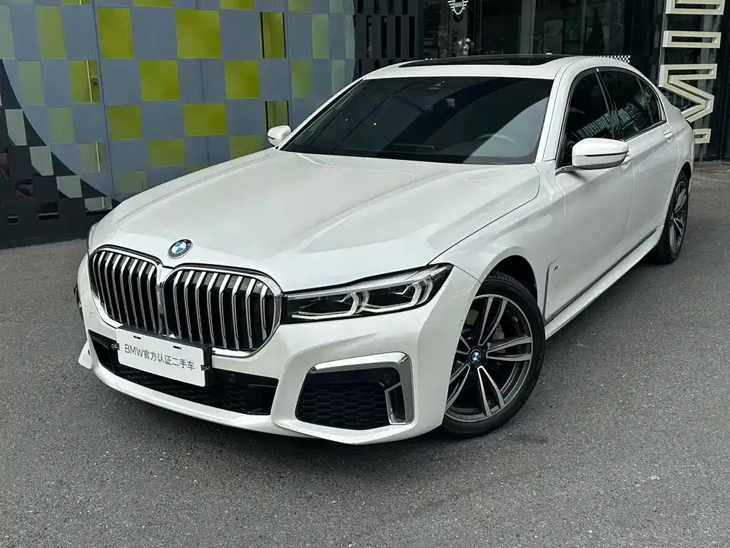 BMW 7 Series — фото 1