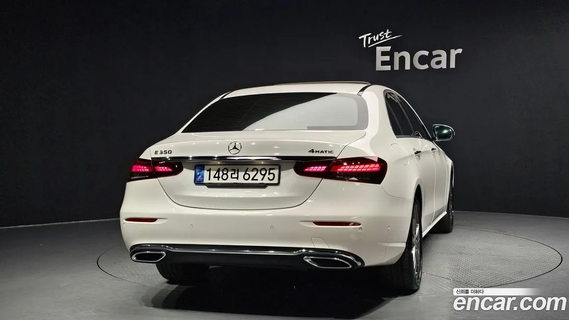 Mercedes-Benz E-Class — фото 4
