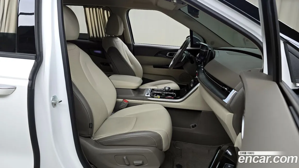 Kia Carnival — фото 10