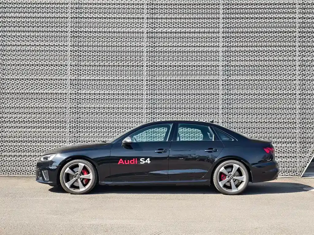 Audi S4 2025 из CN, фото 3