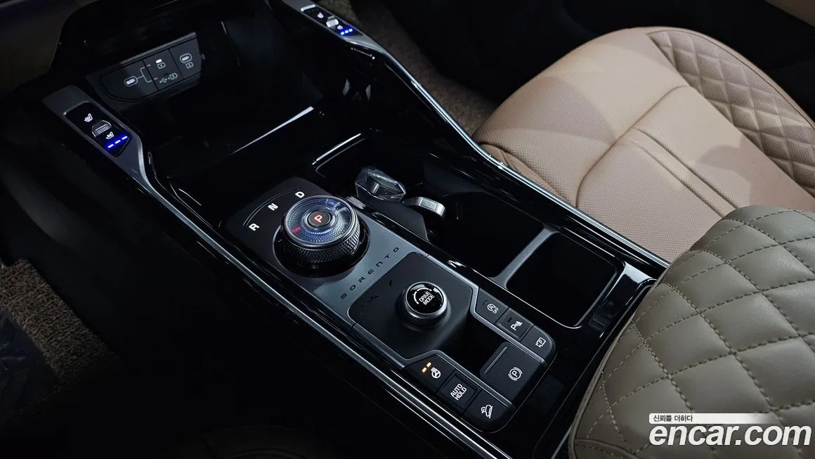 Kia Sorento — фото 9