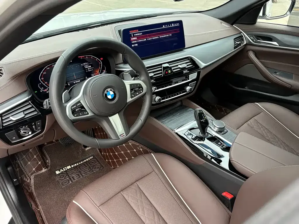 BMW 5 Series — фото 10