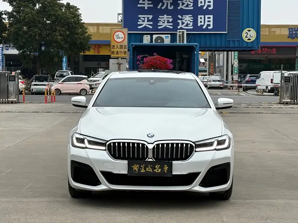 BMW 5 Series — фото 2