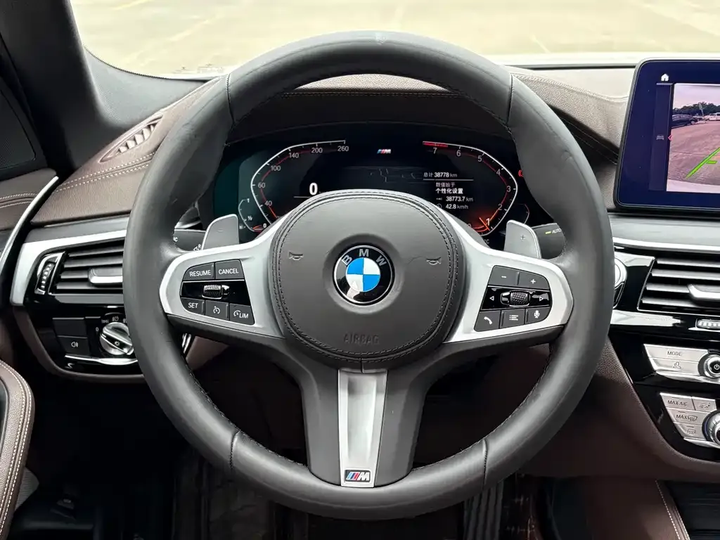 BMW 5 Series — фото 4
