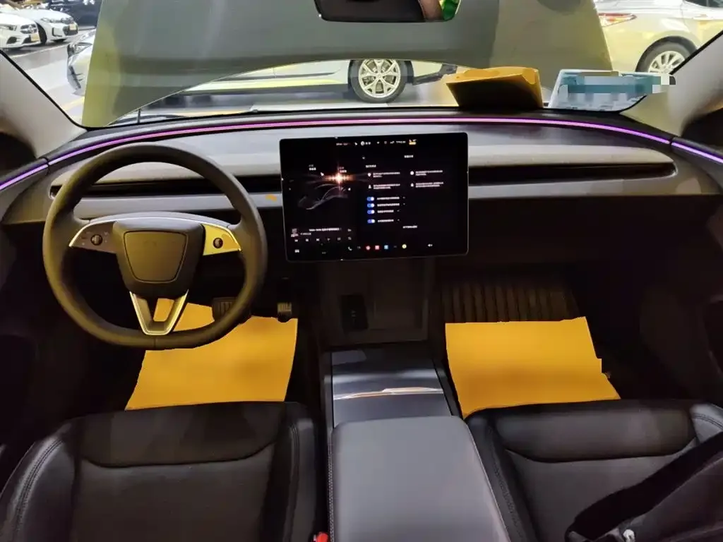 Tesla Model 3 — фото 10