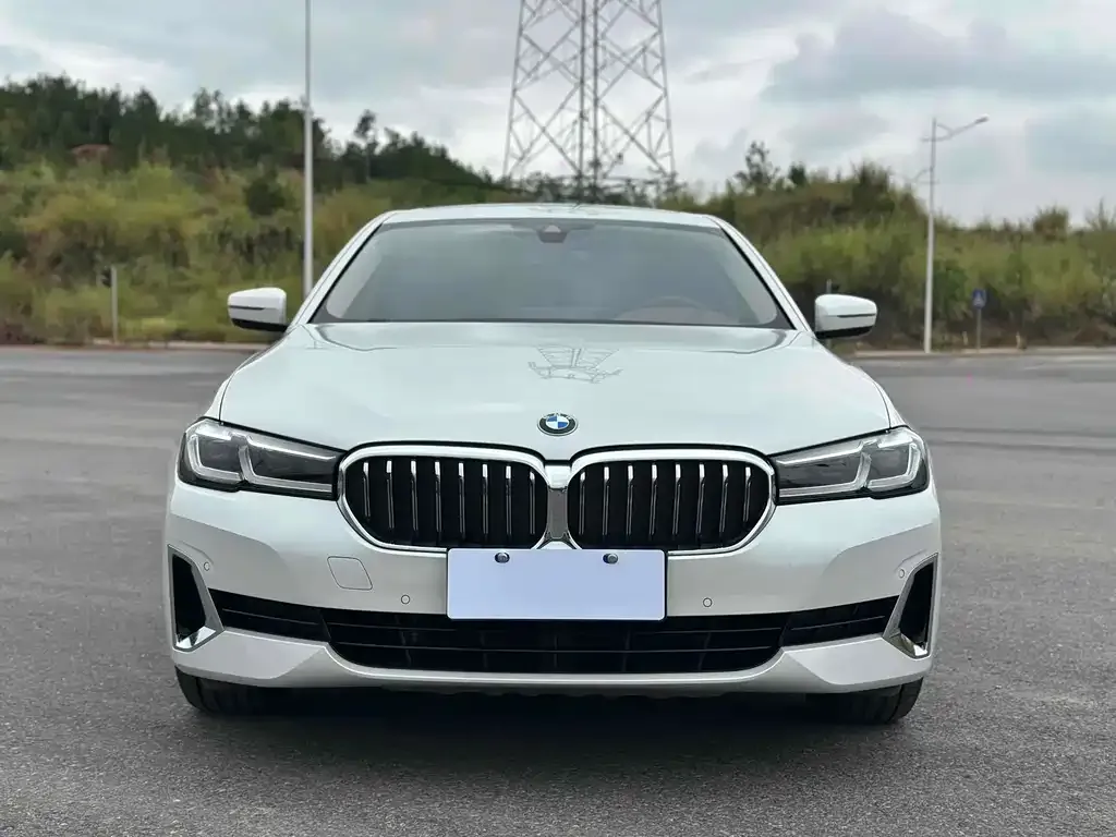 BMW 5 Series — фото 2