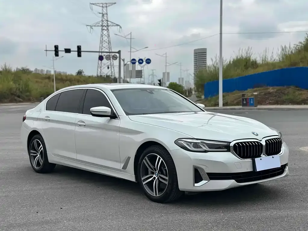 BMW 5 Series — фото 3