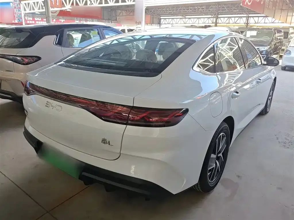 BYD Qin L — фото 7