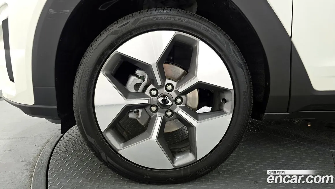 KG Mobility (Ssangyong) Torres 2024 из KR, фото 5