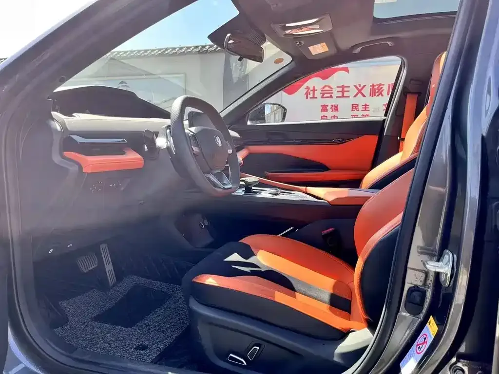 Changan UNI-V 2023 из CN, фото 4