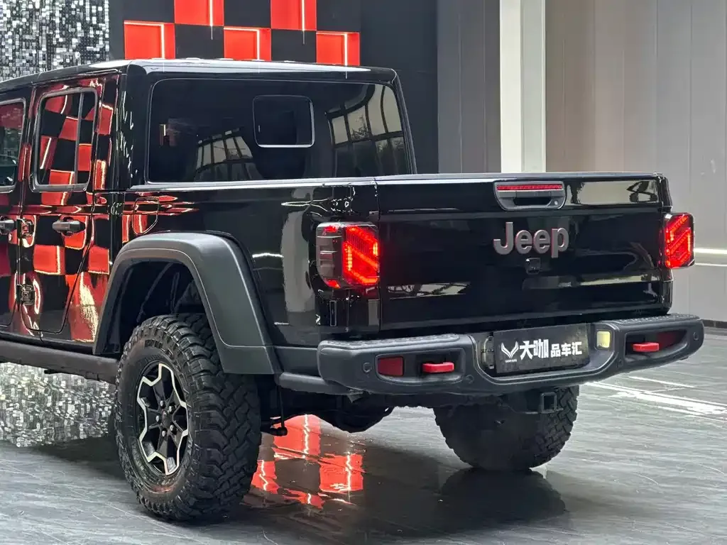 Jeep Gladiator — фото 6