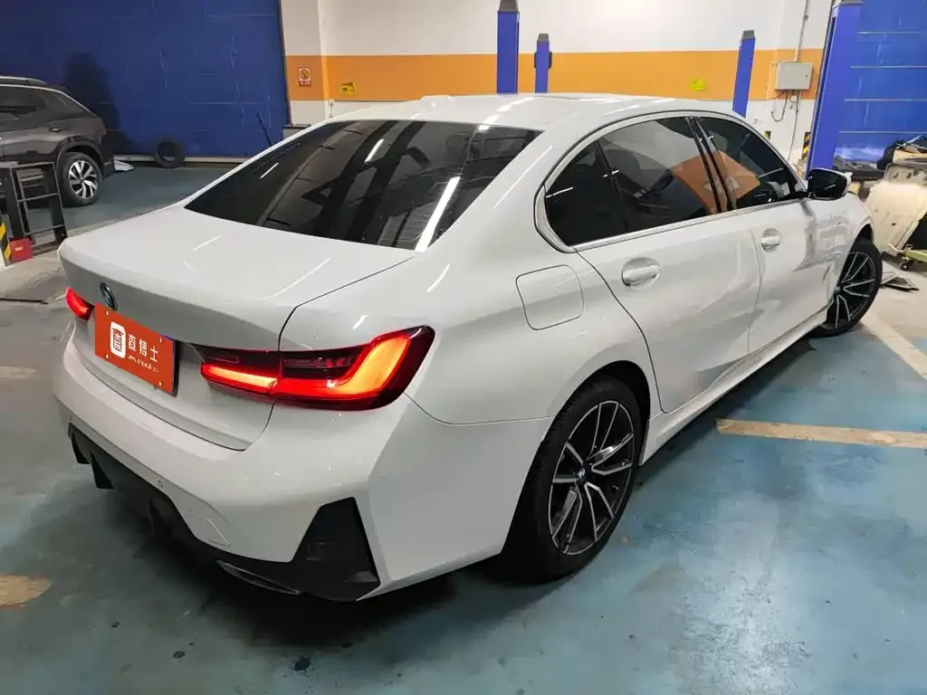 BMW 3 Series 2023 из CN, фото 6