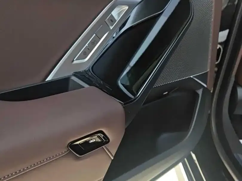 BMW 7 Series 2024 из CN, фото 10