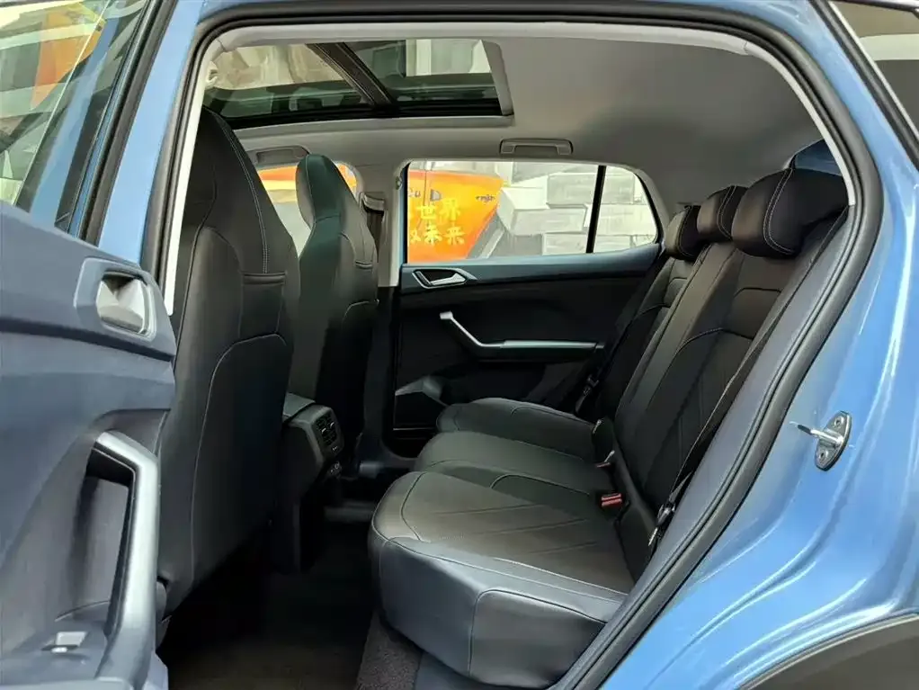 Volkswagen Tharu 2024 из CN, фото 10