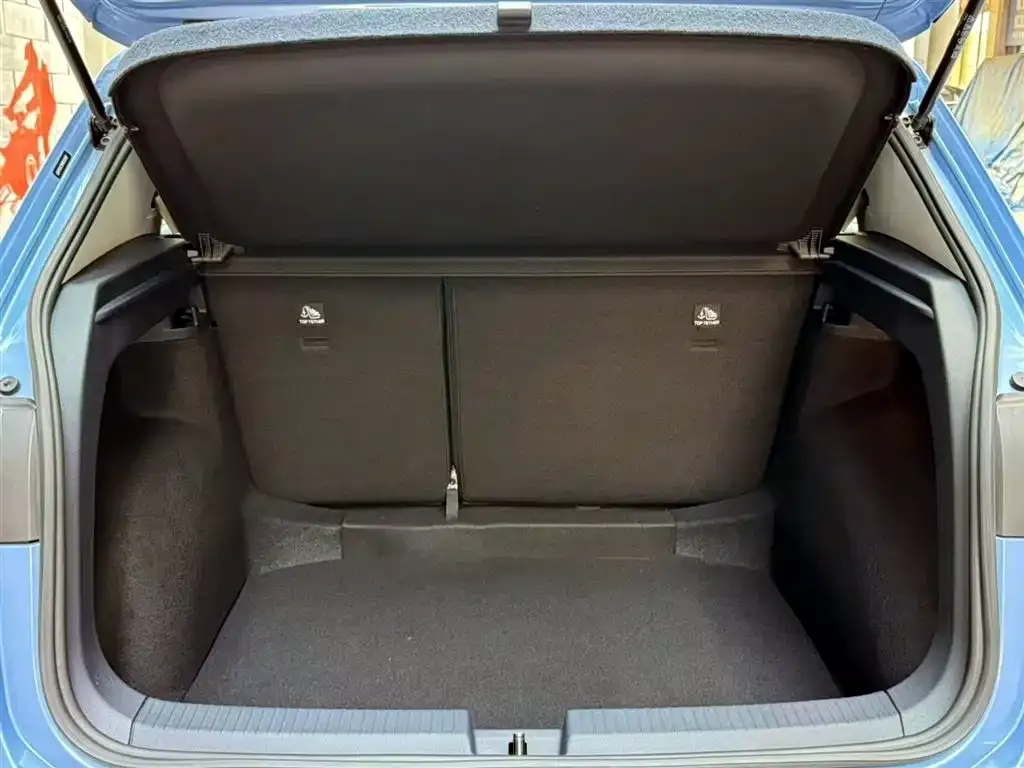 Volkswagen Tharu 2024 из CN, фото 8