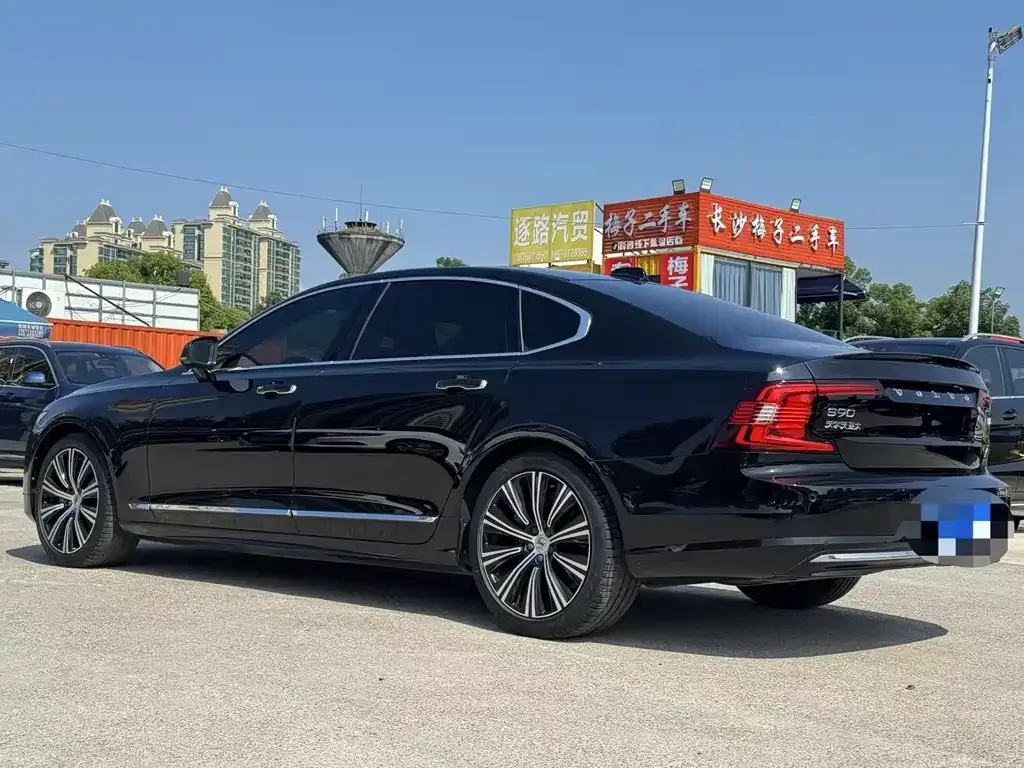 Volvo S90 — фото 4
