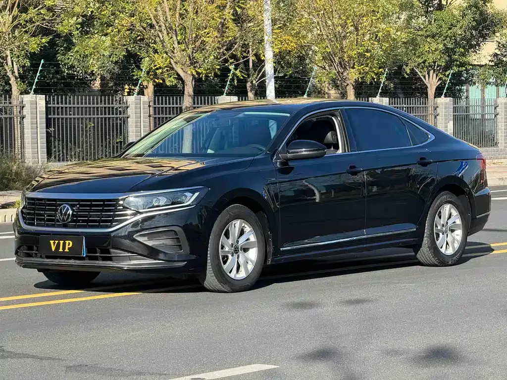 Volkswagen Passat 2023 из CN, фото 1
