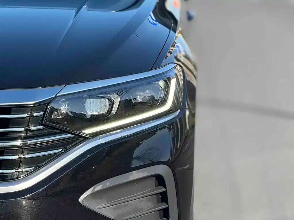 Volkswagen Passat 2023 из CN, фото 4