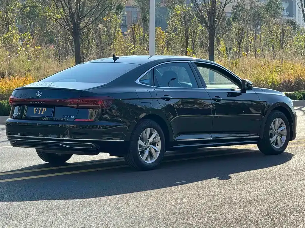 Volkswagen Passat 2023 из CN, фото 7