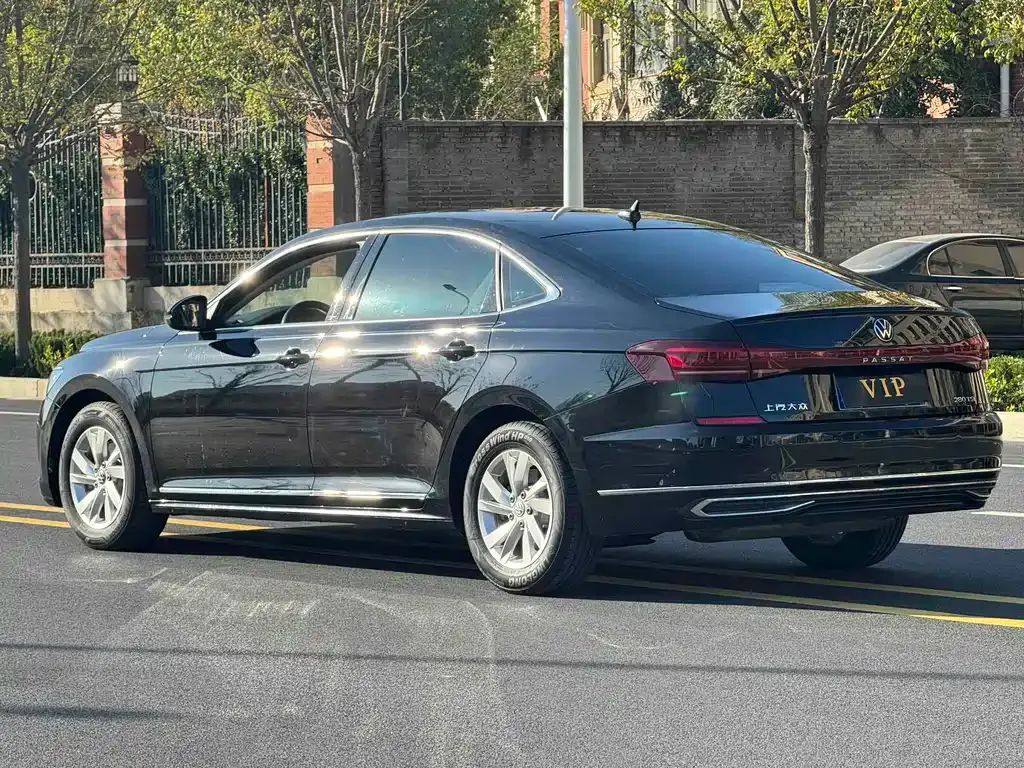 Volkswagen Passat 2023 из CN, фото 8