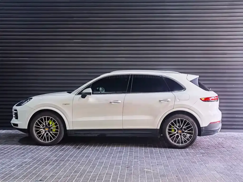 Porsche Cayenne Hybrid — фото 3