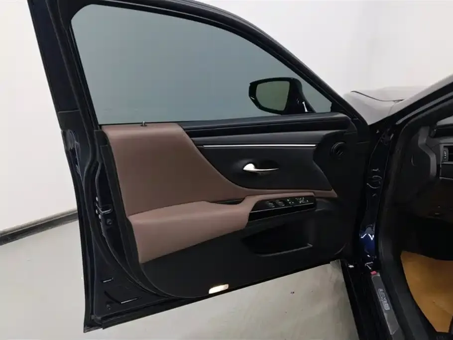 Lexus ES 2023 из CN, фото 7